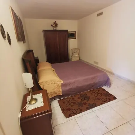 Hangelina Apartment